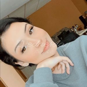 Meet your Posher, Alexia